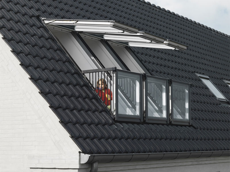 Balkon Velux GLD Cabrio widok z zewnątrz budynku