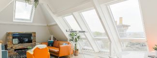 Okna dachowe na poddaszu – jak funkcjonalnie zaplanować rozmieszczenie okien w domu?